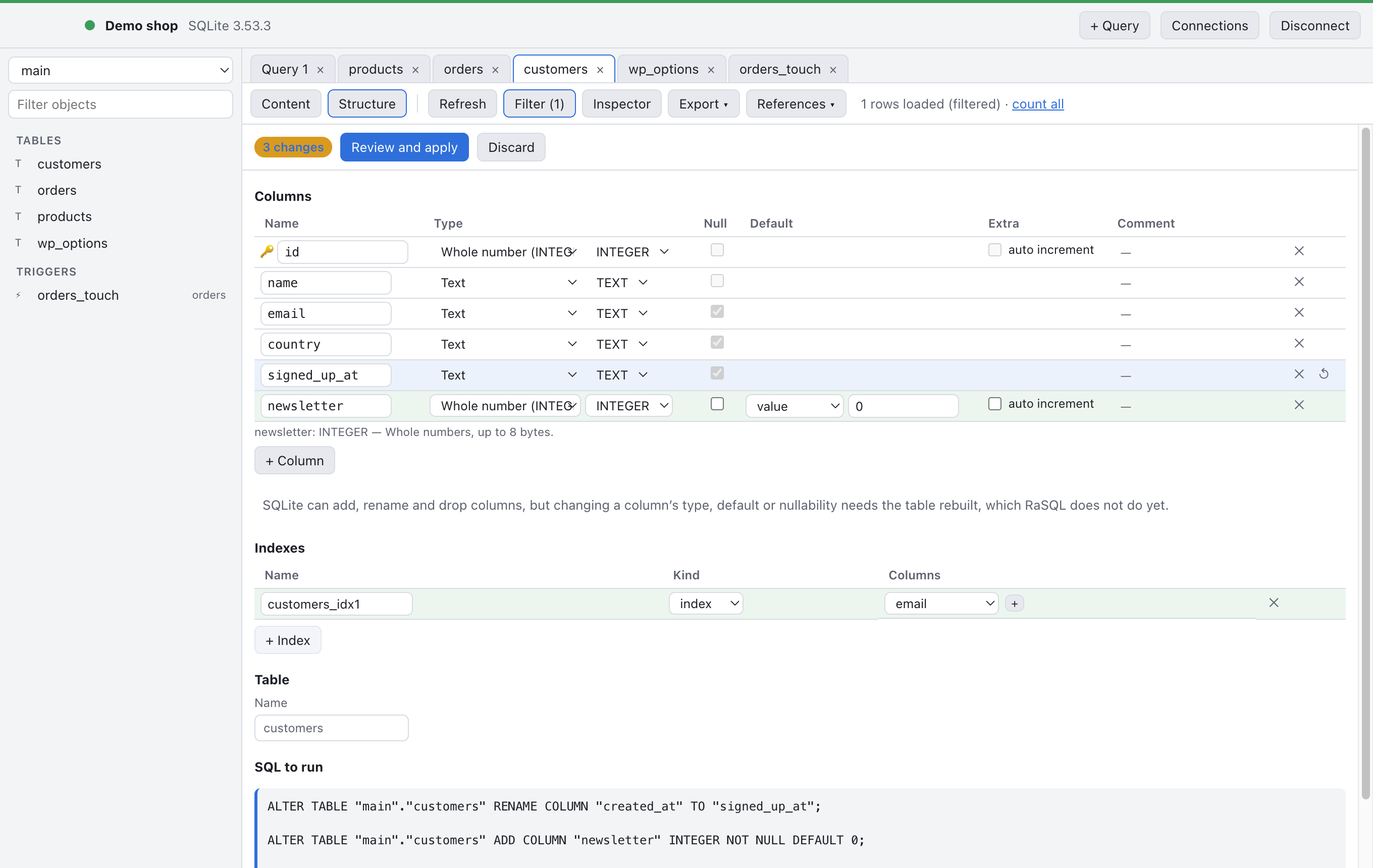 The structure editor for the customers table with a renamed column, a new newsletter column and a new index, and a badge saying 3 changes.